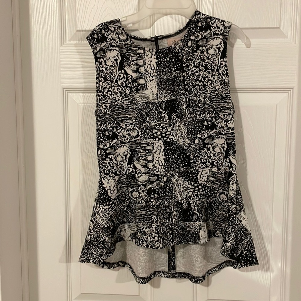 Black n white top